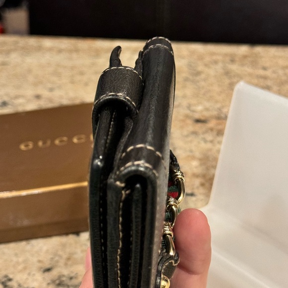 Vintage Gucci Compact Black Wallet - Full Inclusion - Picture 13 of 14